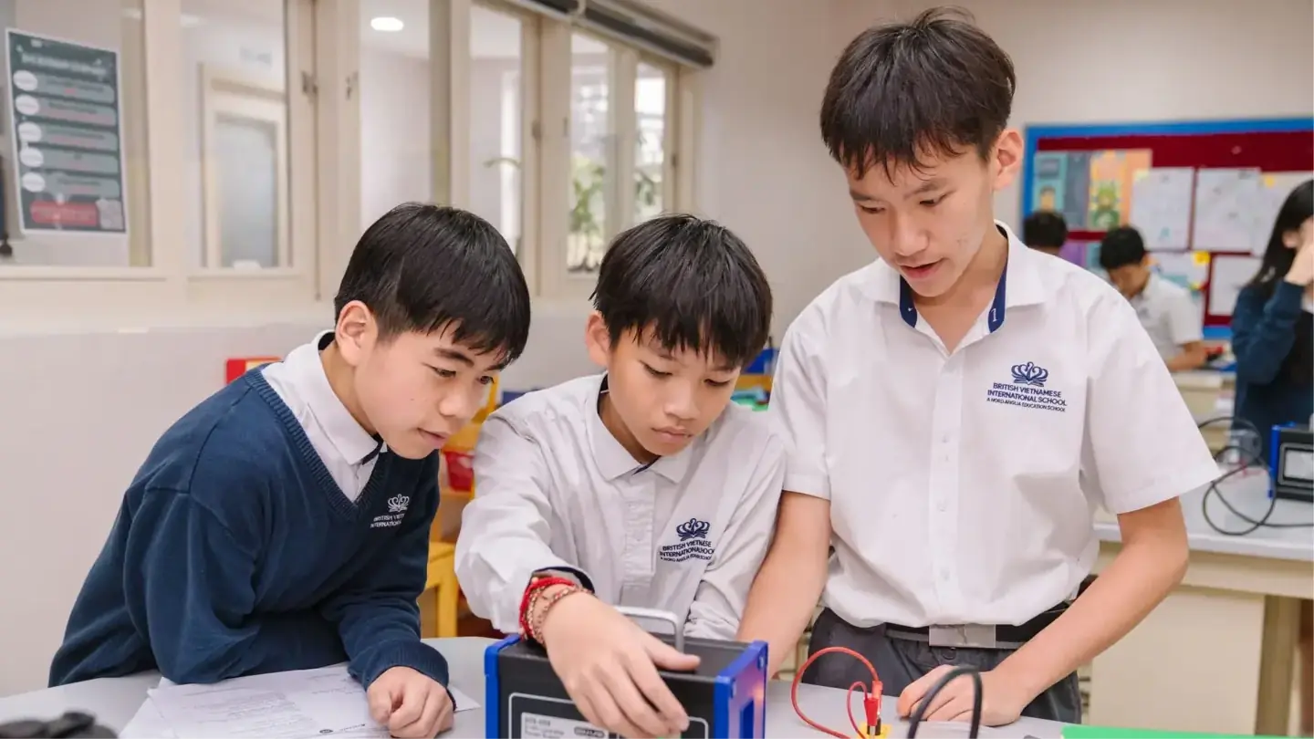 Giáo dục sớm AI cho học sinh: Nên hay không? | Vì trẻ em | 24/07/2025